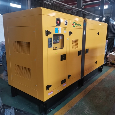 Máy phát điện Diesel Cummins 300kva Bộ phun trực tiếp im lặng 240kw