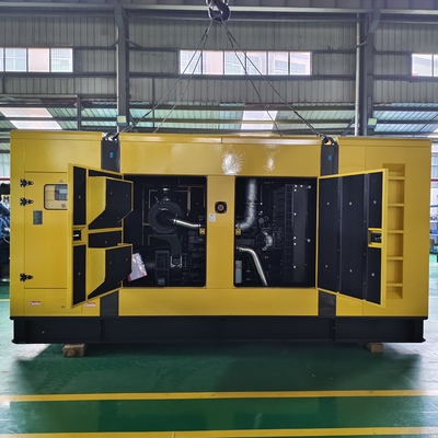 Máy phát điện diesel hiệu suất cao 200 KVA với bộ sạc pin và thiết bị sản xuất bơm nước diesel